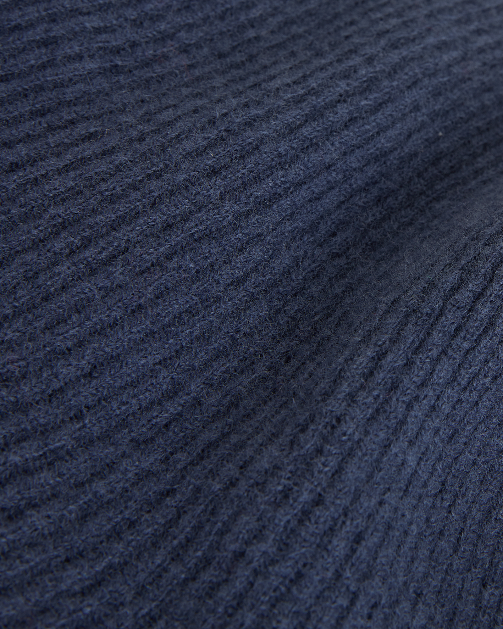 KEYLowee Scarf – Mood Indigo, close-up